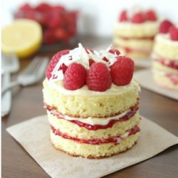 Mini Lemon Berry Cake