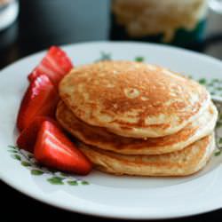 Orange-Vanila Greek Yogurt Pancakes