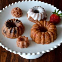 Fresh Strawberry Baby Cakes