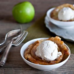 Baked Apple Pie Ice Cream Bowls