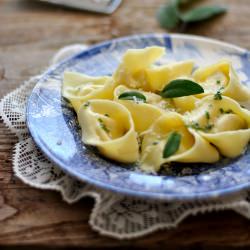 Tortelloni Burro e Salvia