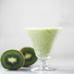 Avocado Kiwi Lime Smoothie