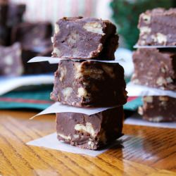5-Minute Nut Fudge
