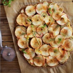Fennel and Apple Pizza