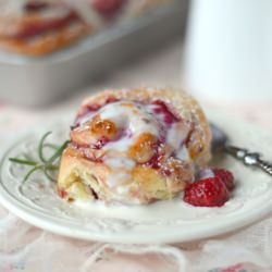 Brioche Buns with Raspberry