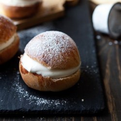 Fat Tuesday Buns
