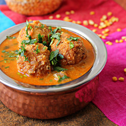 Lentil Balls N Tomato Coconut Gravy