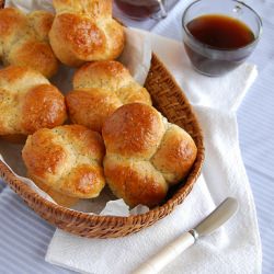 Lemon Poppy Seed Brioche