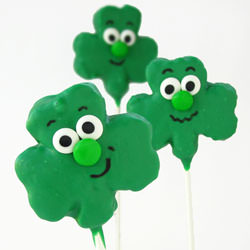 Shamrock Rice Krispies Treat Pops