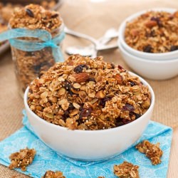 Coconut Quinoa Granola