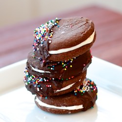 Mint Cookie Sandwiches
