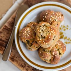 Sourdough Shallot Bread Knots