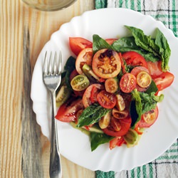 The Right Tomato Spinach Salad