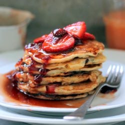 Fluffy Greek Yogurt Pancakes