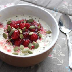 Yogurt Overnight Oats & Raspberries
