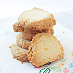 Lemon Almond Shortbread Cookies