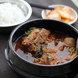 Korean Pork Bone Soup (Gamjatang)