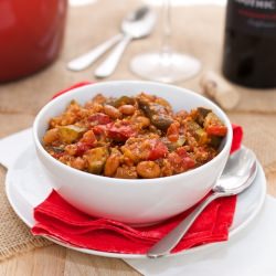Quinoa and Roasted Pepper Chili