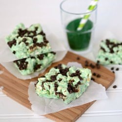 Mint Chocolate Chip Popcorn Treats