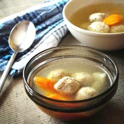 Mama’s Matzo Balls Soup