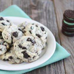 Mint Cookies and Cream Cookies