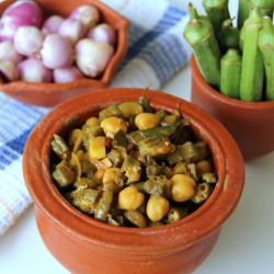 Okra in Tamarind Sauce