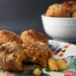 Baked Mac and Cheese Balls