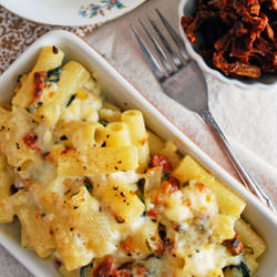 Mediterranean Macaroni and Cheese
