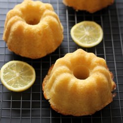 Summery Cake with Lemongrass Syrup