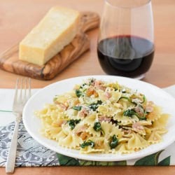 Farfalle w/ Prosciutto & Spinach