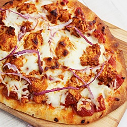 Tandoori Chicken Pizza on Naan