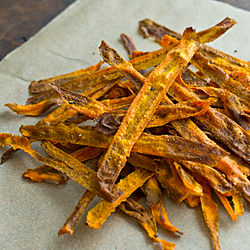 Curried Baked Carrot Chips