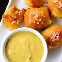 Cheddar Filled Pretzel Bites