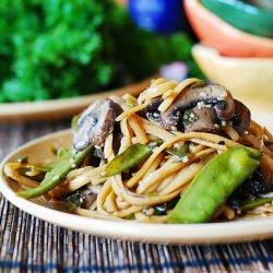 Spicy Asian Noodles and Mushrooms