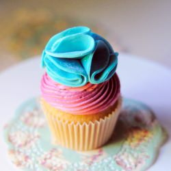 How to Make a Fondant Pom Pom!