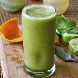 Refreshing Papaya Spinach Smoothie
