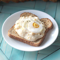 Goldenrod {Creamed Eggs on Toast}