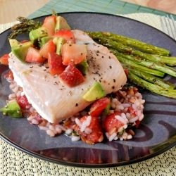 Salmon with Avocado and Strawberry