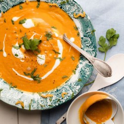 Carrot Thick Soup with Chick-Peas