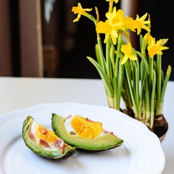 Avocado Baked with Eggs and Bacon