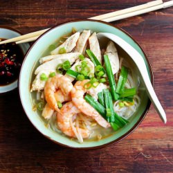 Rice Noodle Soup W/Chicken & Prawn
