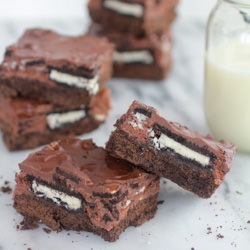 Gooey Oreo Butter Cake