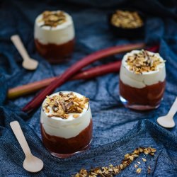 Rhubarb Apple Yoghurt Pots