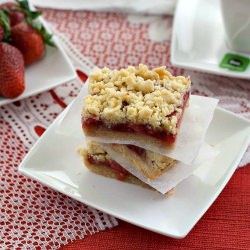Strawberry Crumble Bars