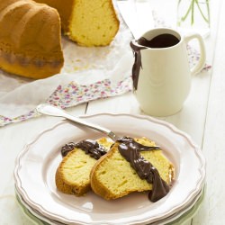 Oranges Cake with Chocolate Glaze
