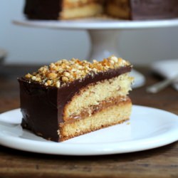 Buttermilk Cake with Dulce de Leche