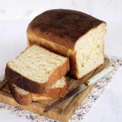 White Bread with Pinions