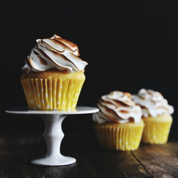Lemon Meringue Cupcakes