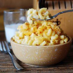 Easy Homemade Macaroni and Cheese