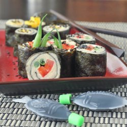 Ginger Cashew Nori Rolls
